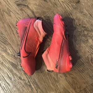 Nike Mercurial Cleats 5Y Pink